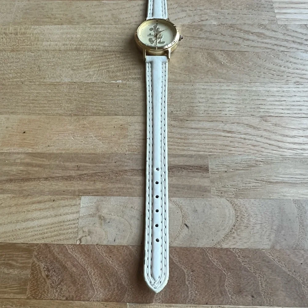 Lorus ladies Disney Mickey Mouse gold tone watch NEW BATTERY